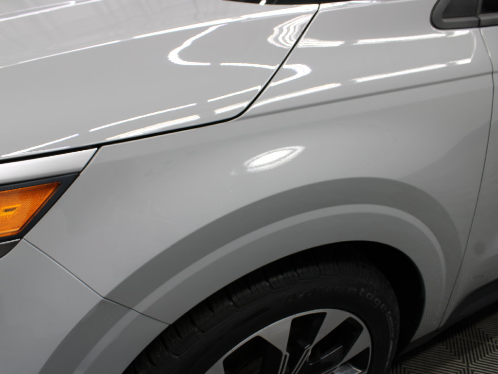Used 2023 Kia Carnival EX FWD image 45