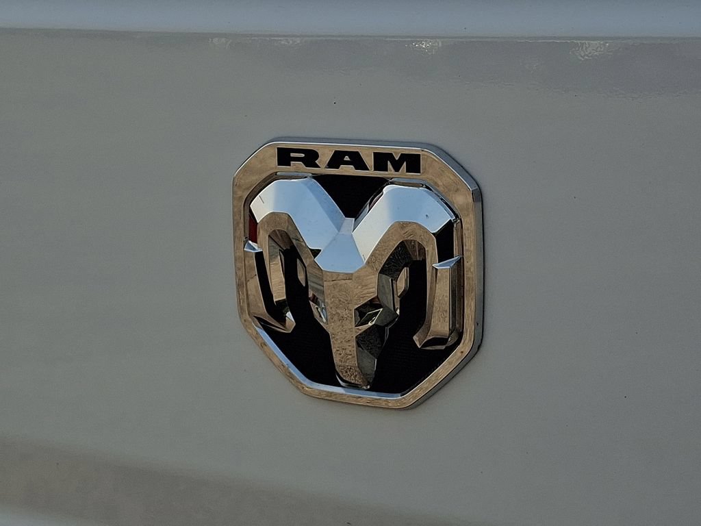 Used 2025 RAM ProMaster 2500 w/ U-Haul Equipment Group FWD image 32
