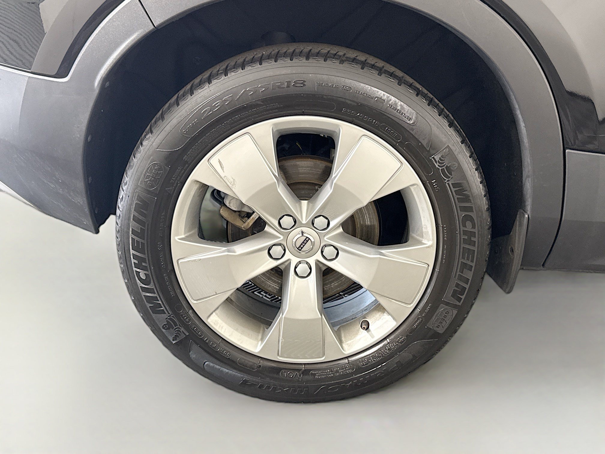 Used 2022 Volvo XC40 T4 Momentum FWD image 33