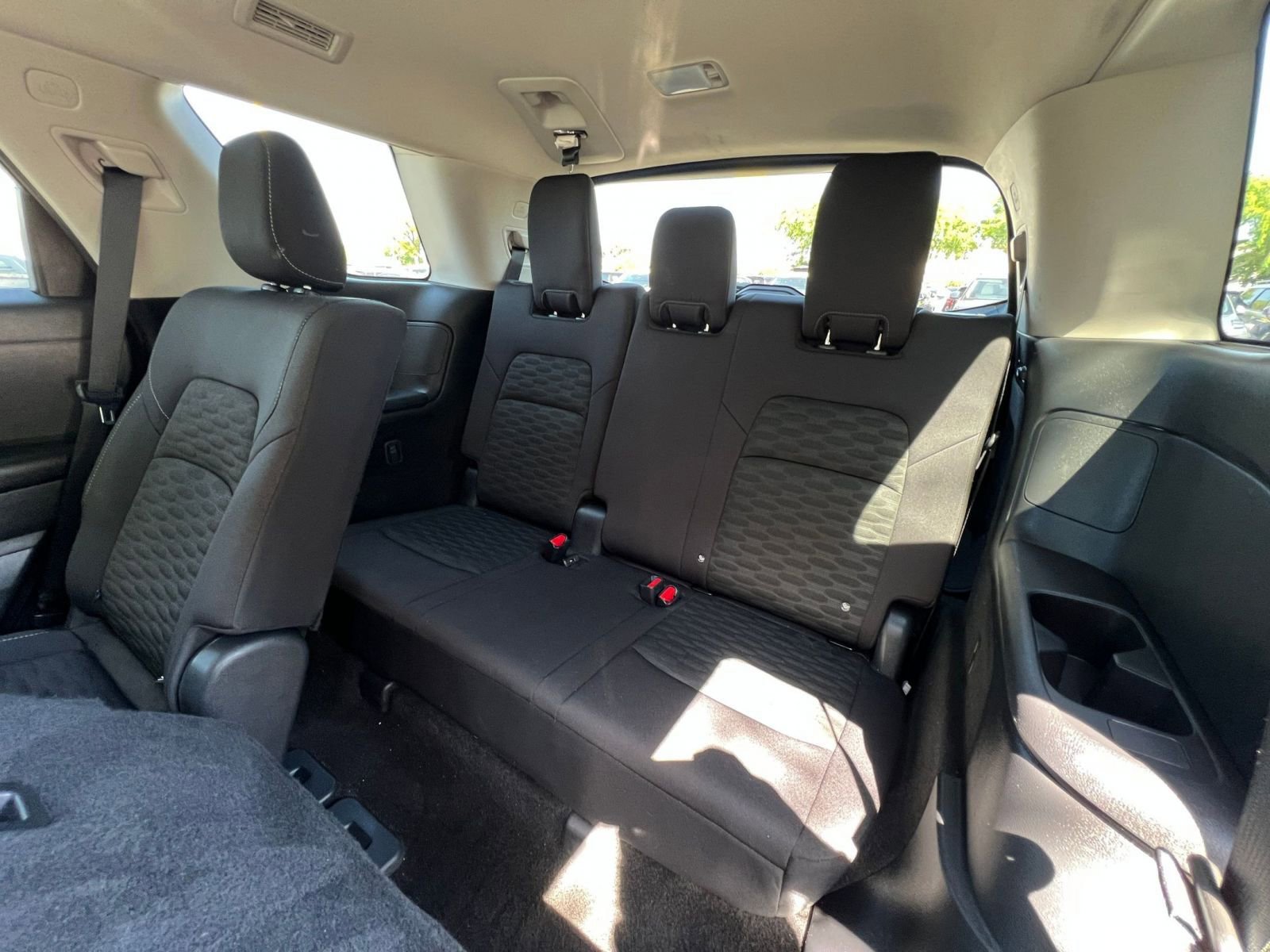 Used 2025 Nissan Pathfinder SV AWD/4WD image 30