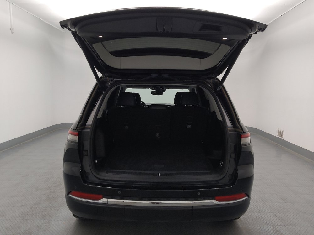 Used 2022 Jeep Grand Cherokee Limited RWD image 29