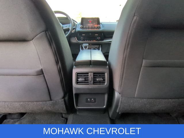 Used 2021 Nissan Rogue SV AWD/4WD image 26