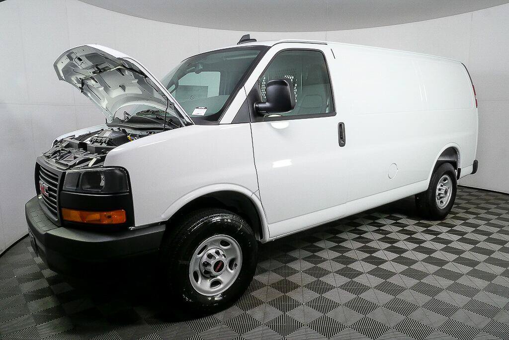 New 2025 GMC Savana 2500 w/ Driver Convenience Package RWD image 27