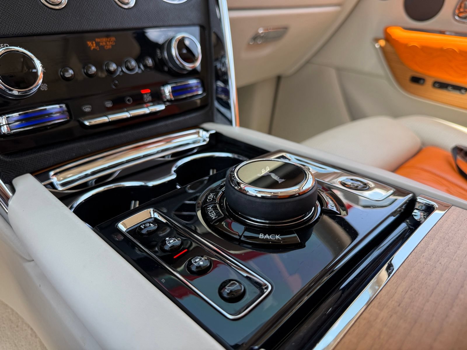 Used 2019 Rolls-Royce Cullinan AWD/4WD image 49