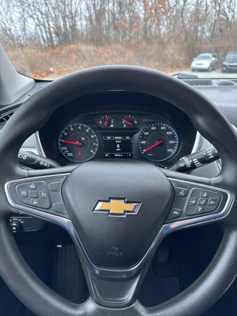 Used 2018 Chevrolet Equinox LS image 16