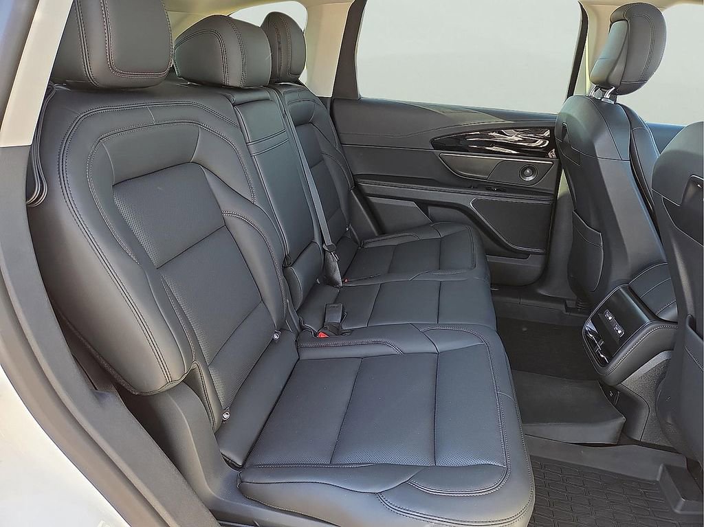 New 2026 Lincoln Nautilus Premier w/ Equipment Group 102A AWD/4WD image 11