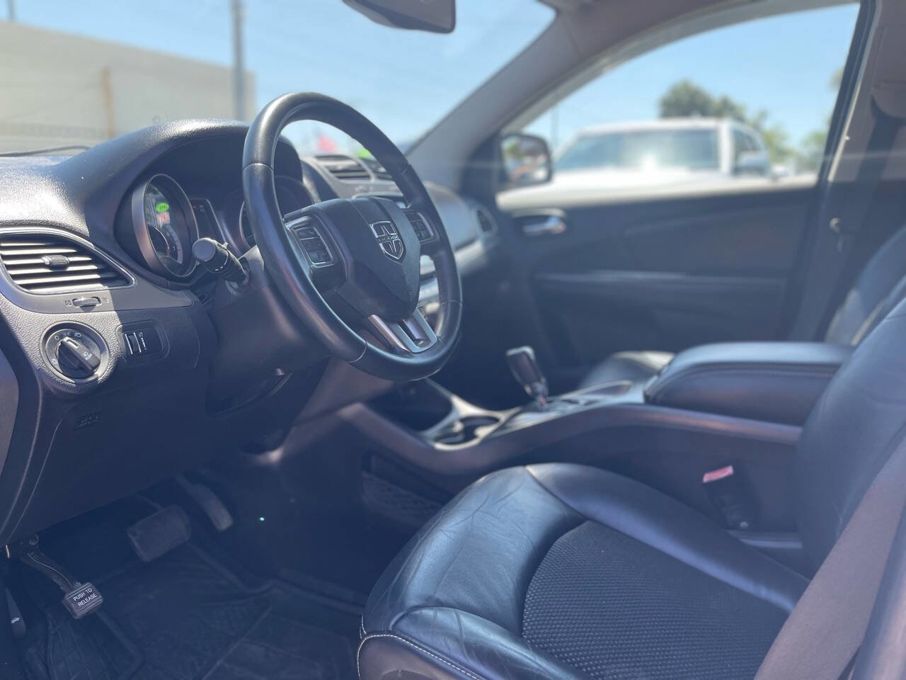 Used 2015 Dodge Journey Crossroad w/ Flexible Seating Group image 23