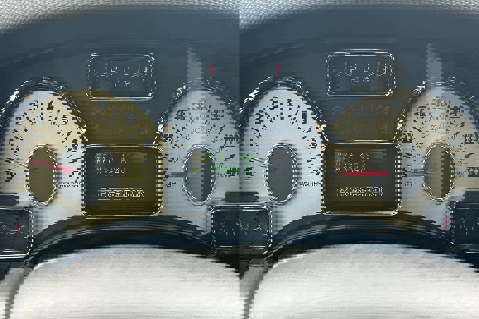 Used 2013 Ford Expedition Limited image 24