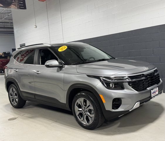 Used 2024 Kia Seltos S AWD/4WD image 4