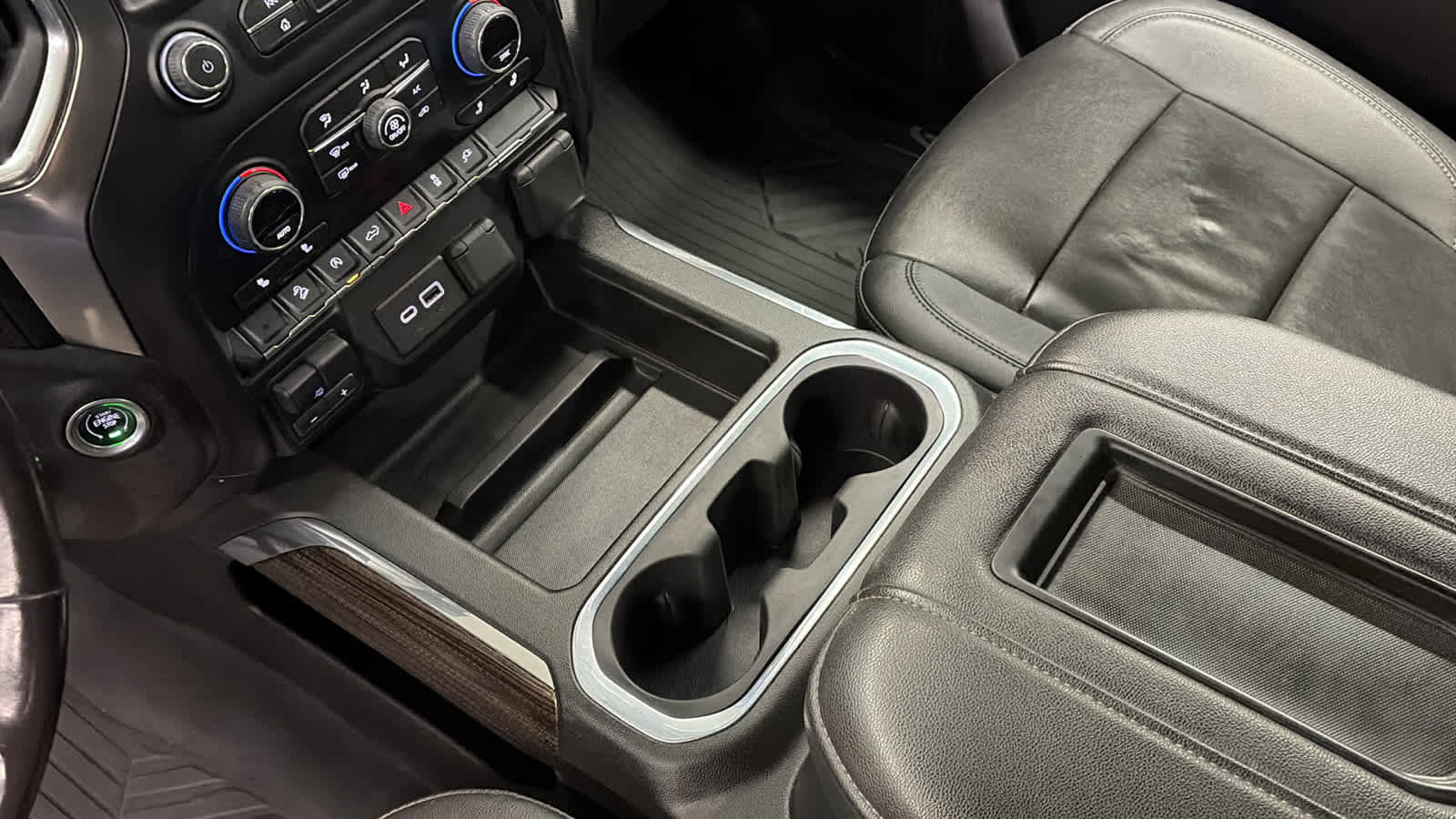 Used 2021 Chevrolet Silverado 1500 RST image 16