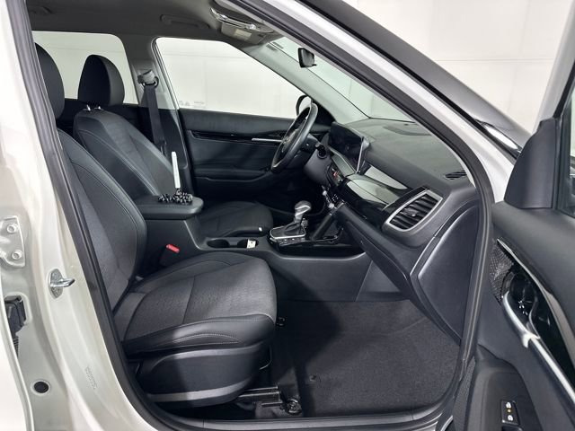 Used 2024 Kia Seltos S image 34