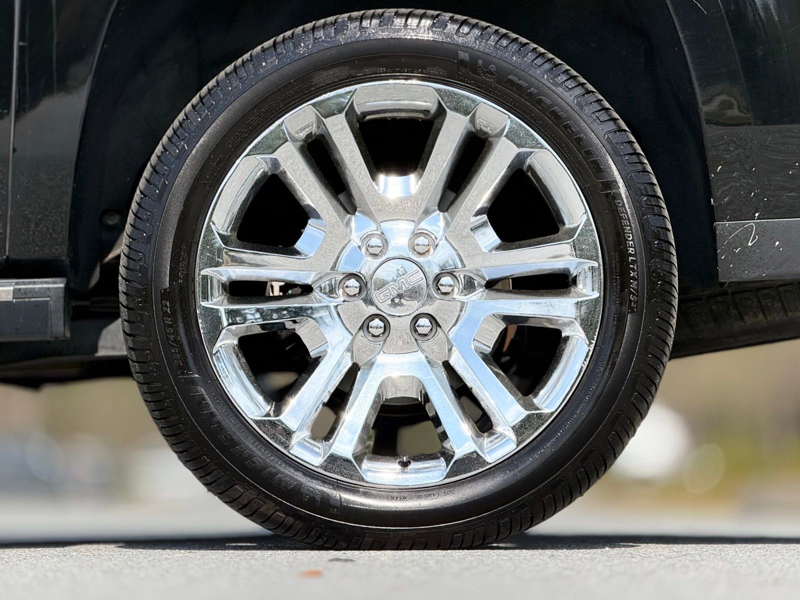 Used 2017 GMC Yukon XL Denali w/ Open Road Package image 19