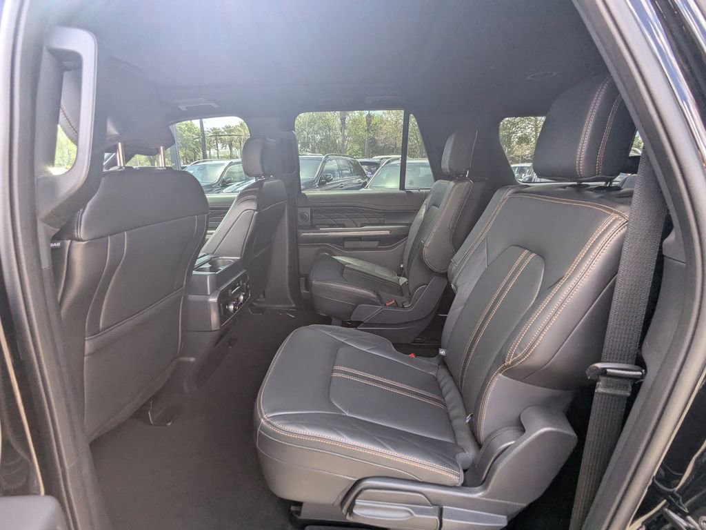 Used 2024 Ford Expedition Max Platinum image 27
