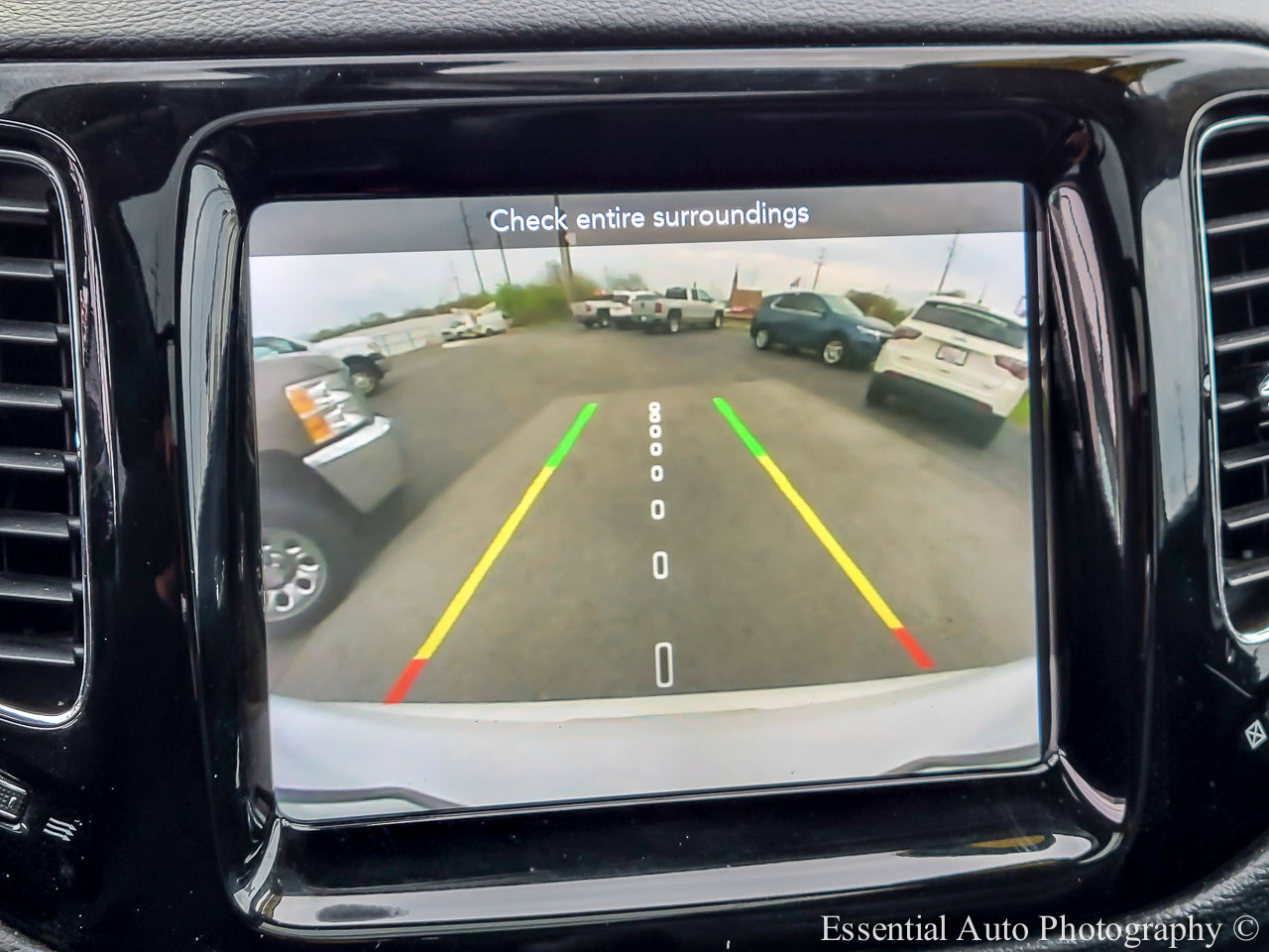 Used 2019 Jeep Compass Limited image 18