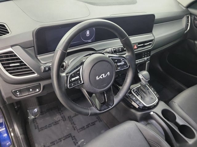 Used 2024 Kia Seltos EX FWD image 15