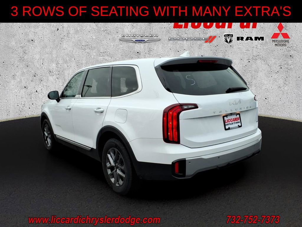 Used 2023 Kia Telluride LX AWD/4WD image 4