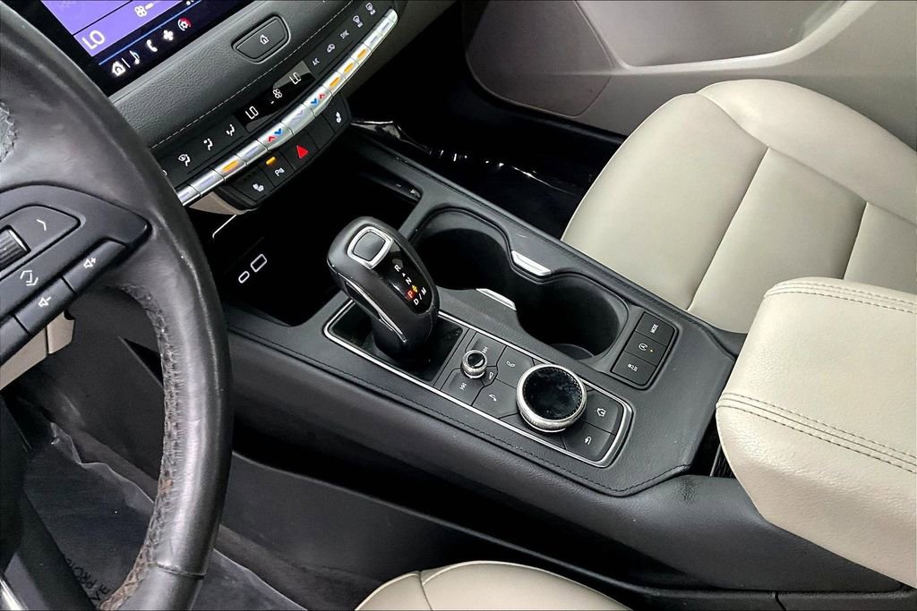 Used 2019 Cadillac XT4 Luxury w/ Cold Weather Package image 17