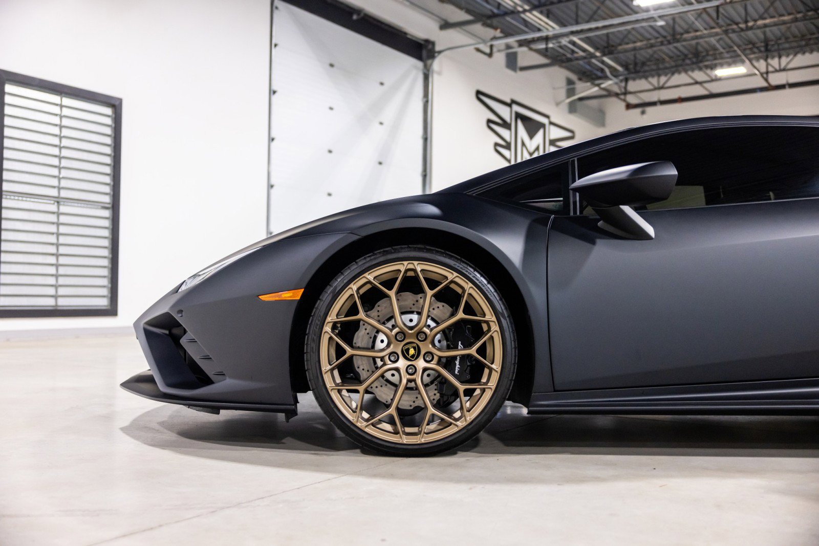 Used 2022 Lamborghini Huracan EVO image 19