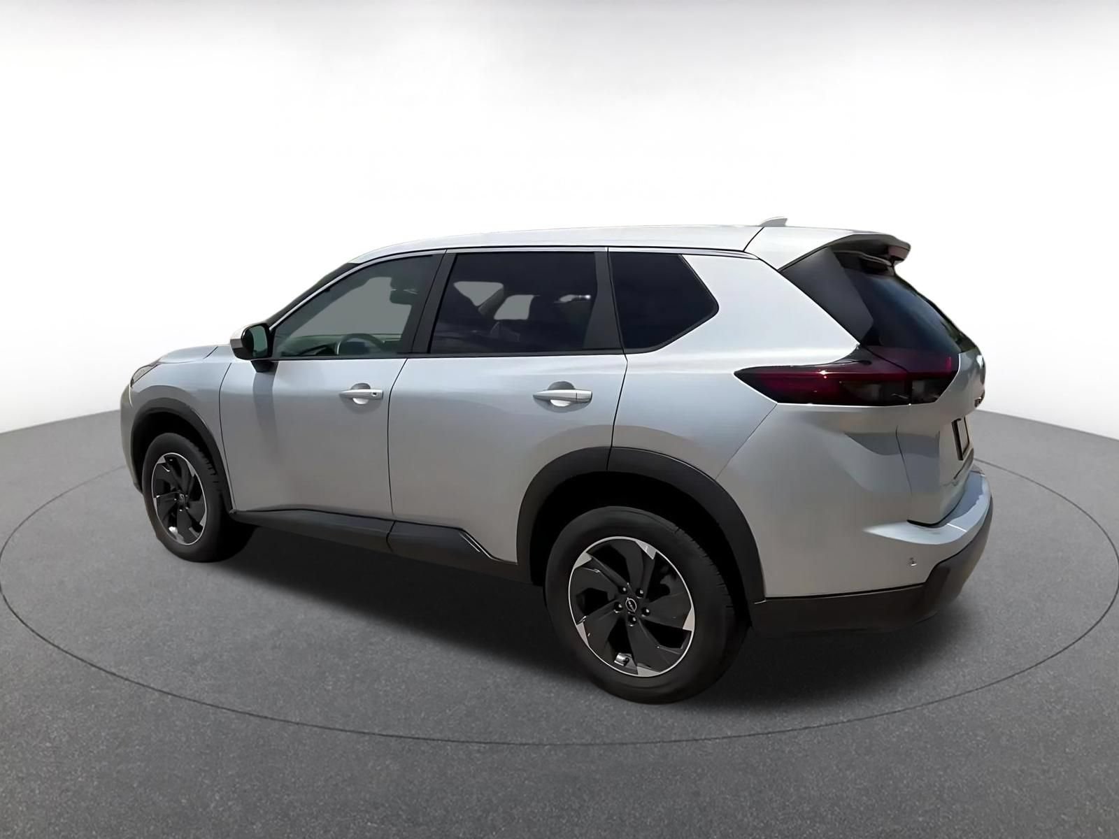 Used 2025 Nissan Rogue SV FWD image 10