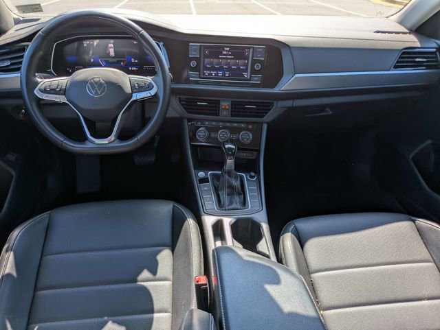 Used 2024 Volkswagen Jetta SE FWD image 14