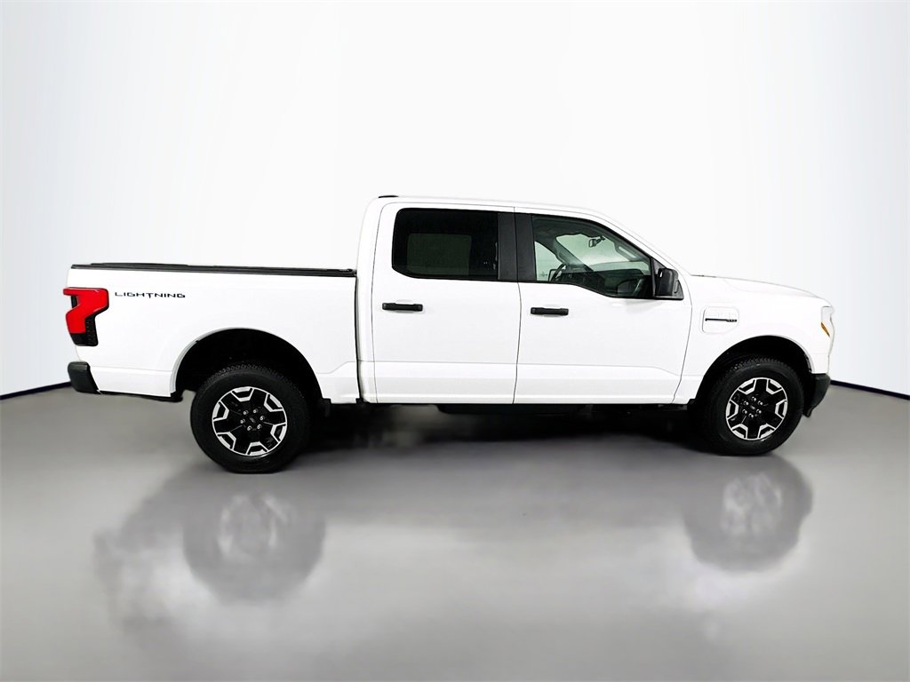 Used 2022 Ford F150 Lightning Pro image 9