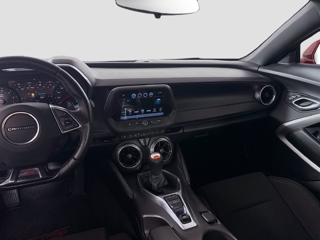 Used 2016 Chevrolet Camaro SS RWD image 25