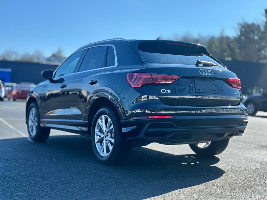 Used 2023 Audi Q3 2.0T Premium Plus w/ Premium Plus Package image 4