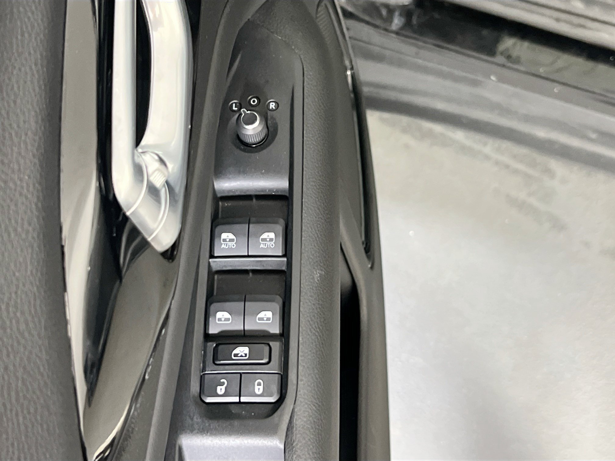 Used 2022 Jeep Compass Latitude w/ Convenience Group AWD/4WD image 17