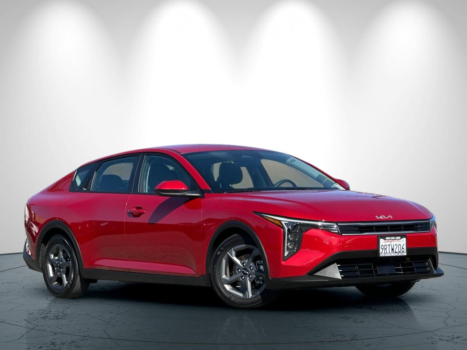 Used 2025 Kia K4 FWD image 2
