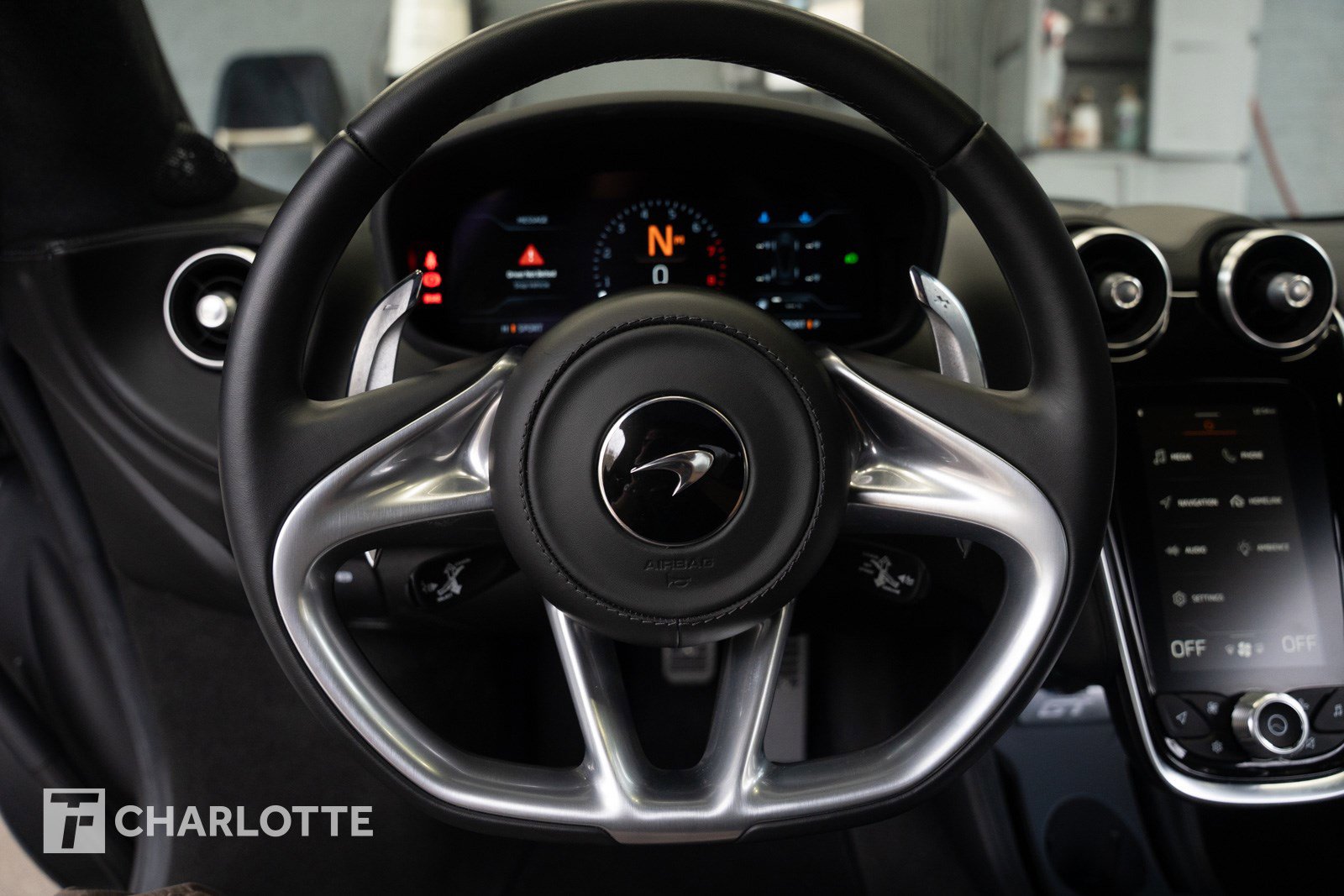 Used 2022 McLaren GT image 25