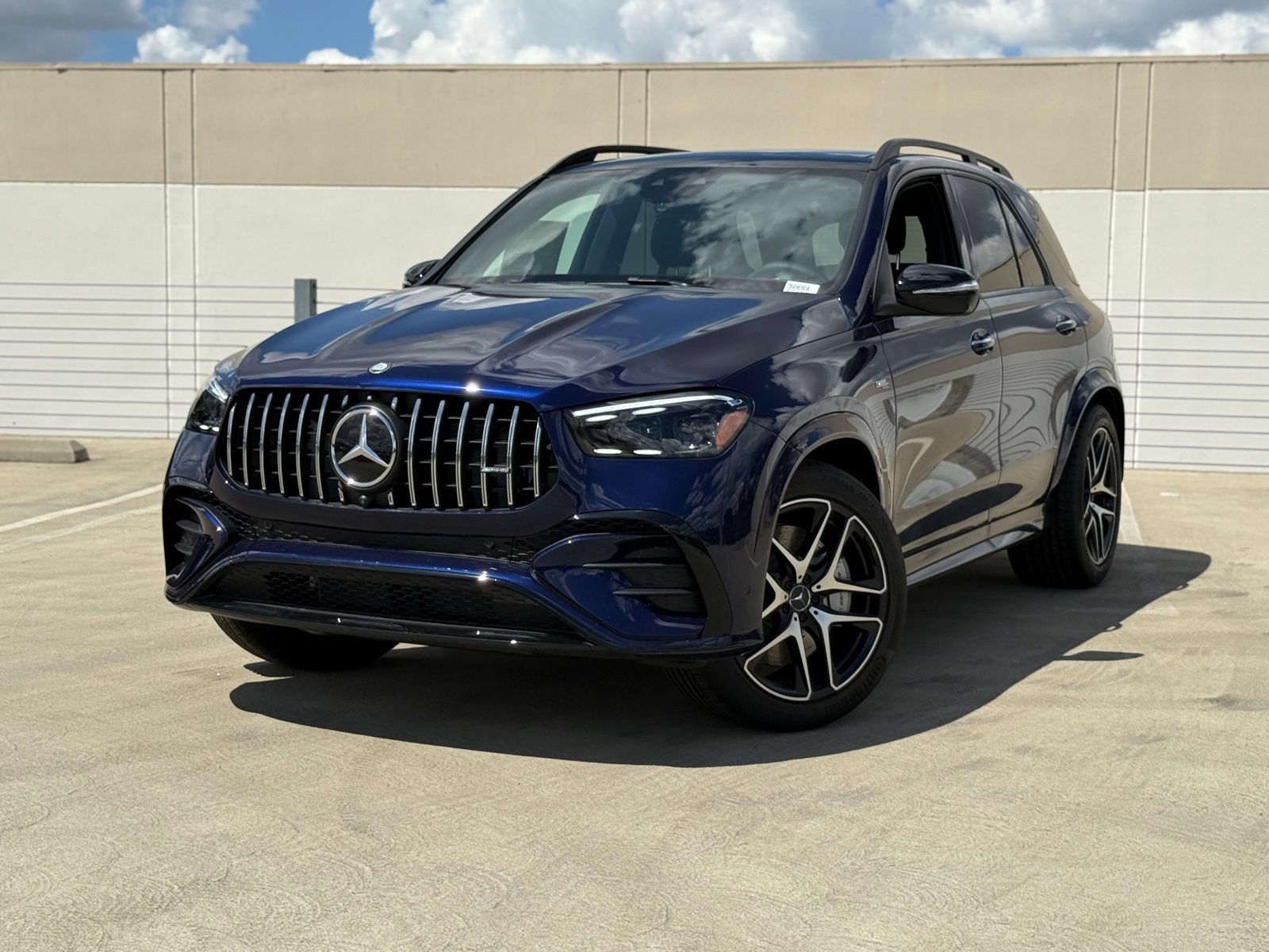 New 2026 Mercedes-Benz GLE 53 AMG 4MATIC image 2