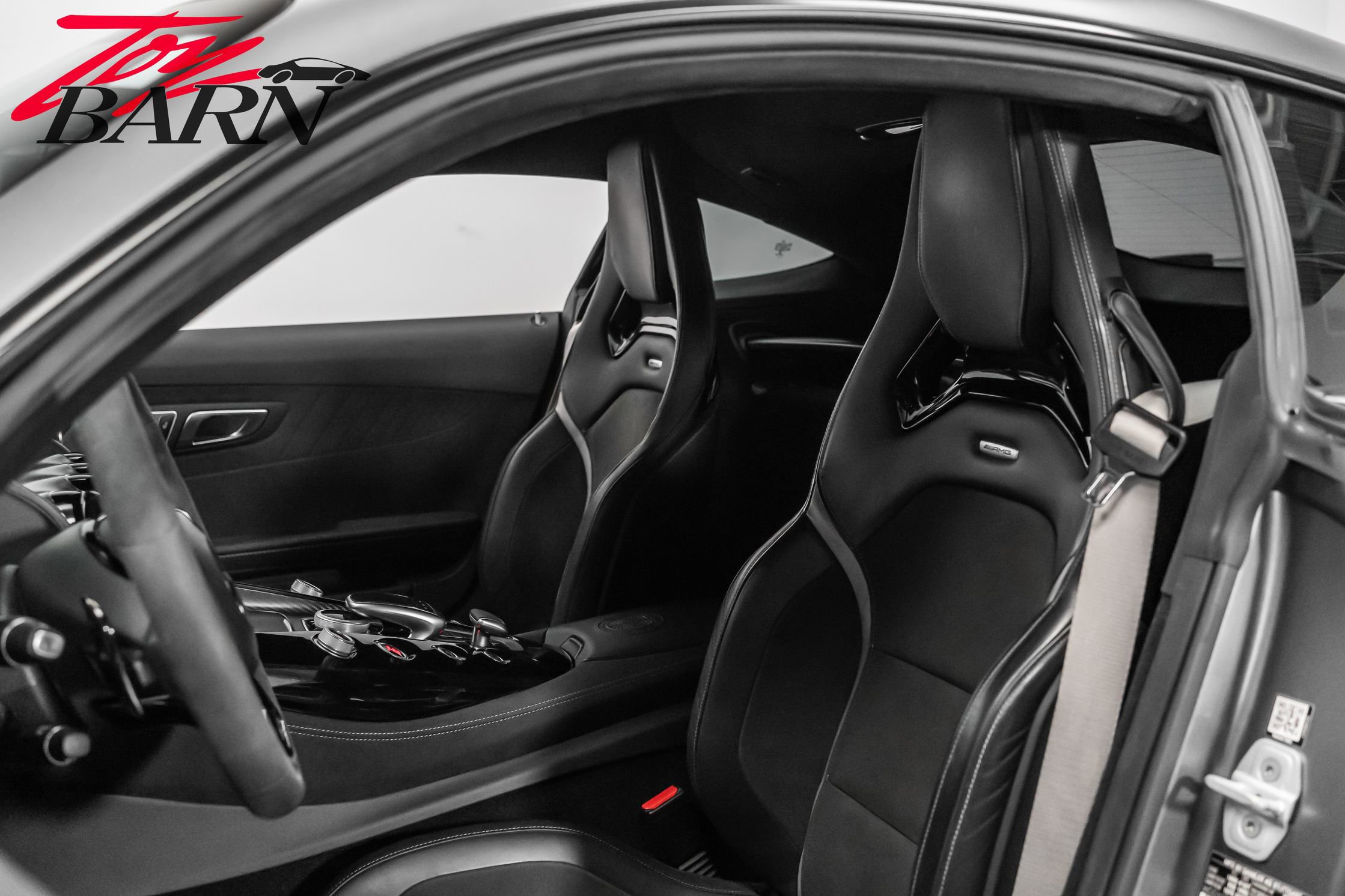 Used 2018 Mercedes-Benz AMG GT R image 25