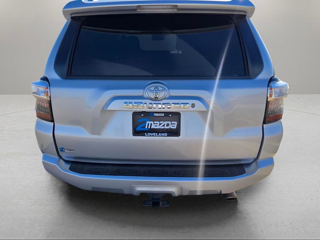 Used 2016 Toyota 4Runner SR5 Premium image 4