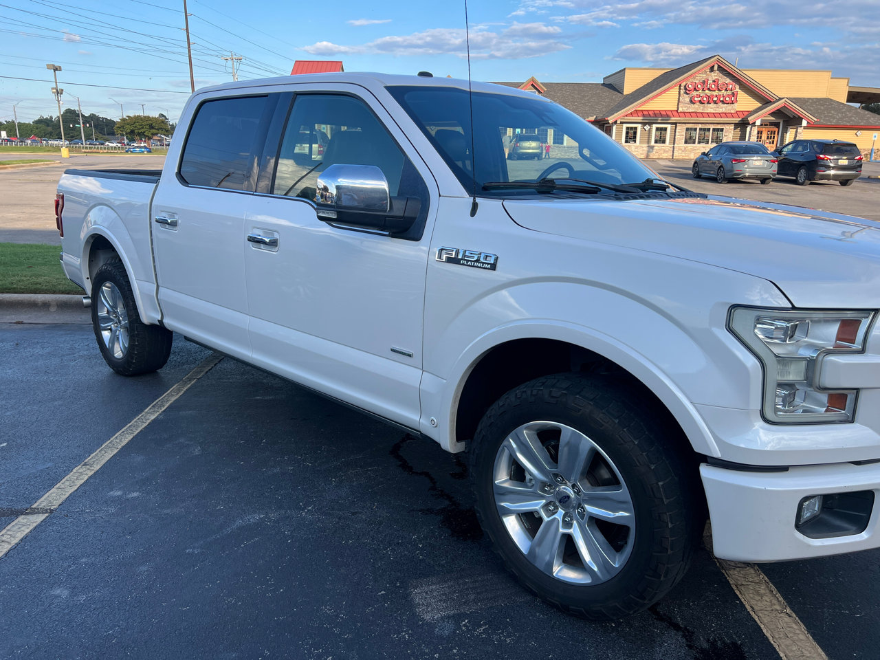 Used 2016 Ford F150 Platinum w/ Equipment Group 701A Luxury image 3