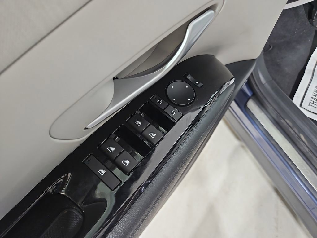 Certified 2025 Hyundai Tucson Limited image 13