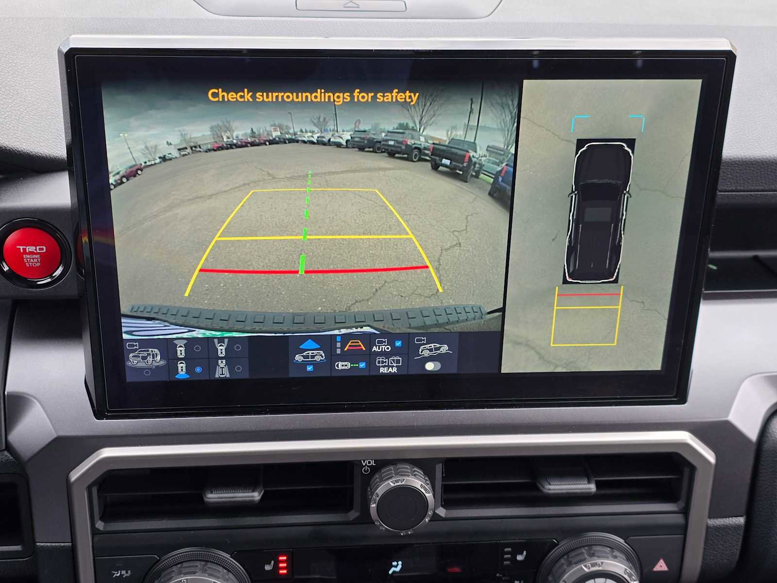 Certified 2025 Toyota 4Runner TRD Off-Road Premium image 32