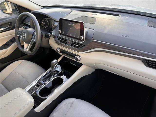 Used 2024 Nissan Altima 2.5 SV image 30