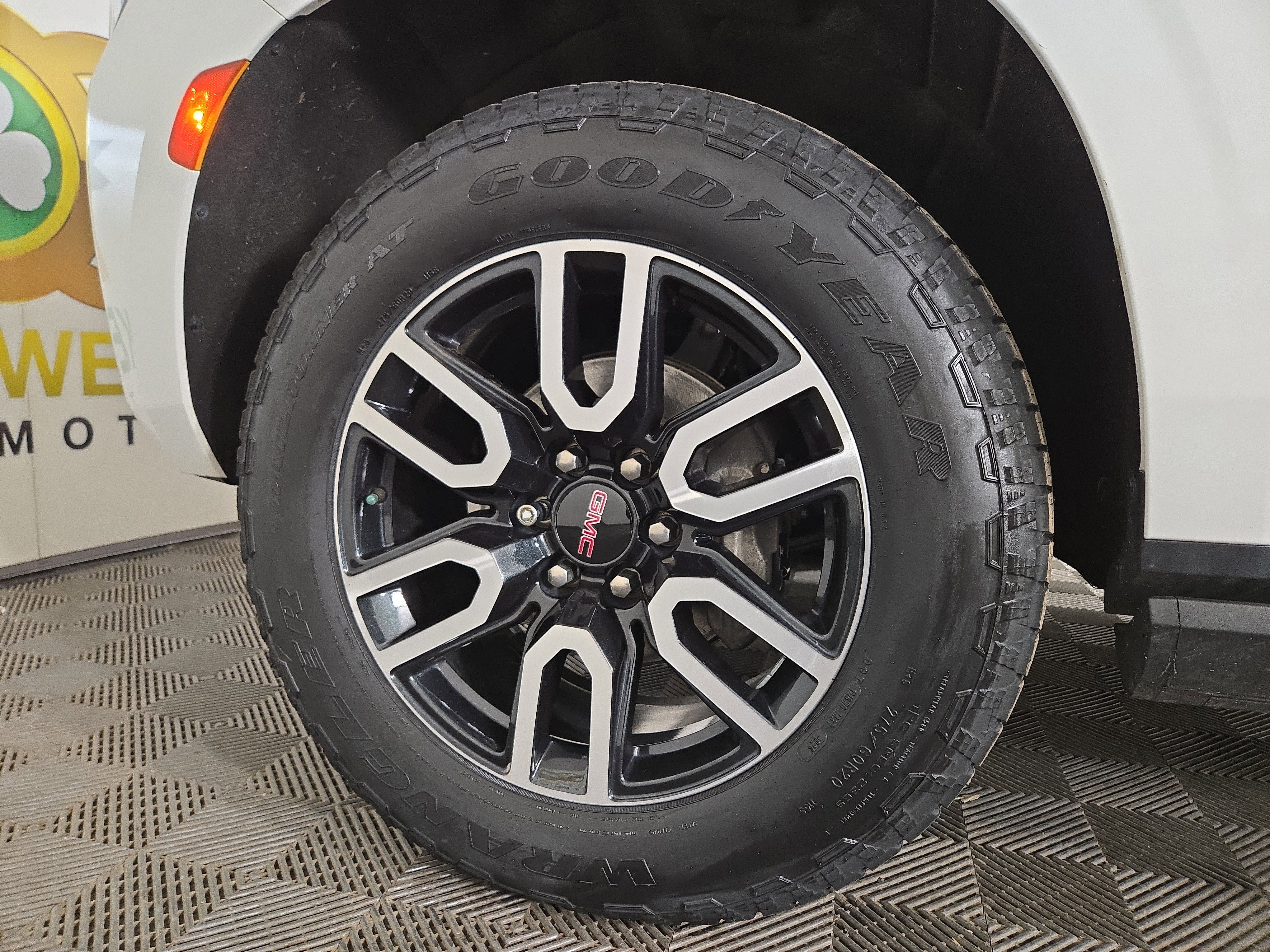 Certified 2022 GMC Yukon XL AT4 image 37