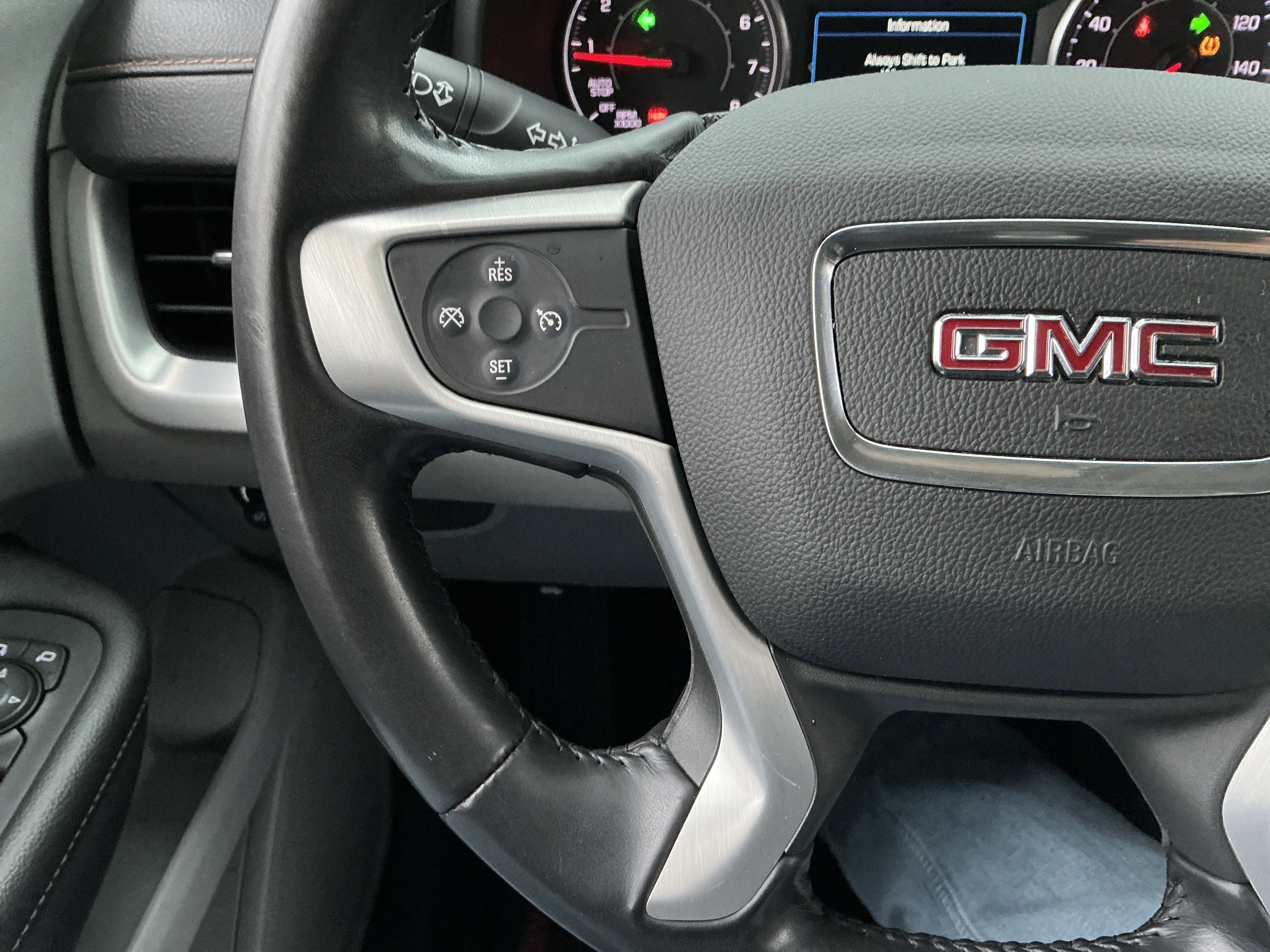 Used 2018 GMC Terrain SLE w/ Driver Convenience Package image 12