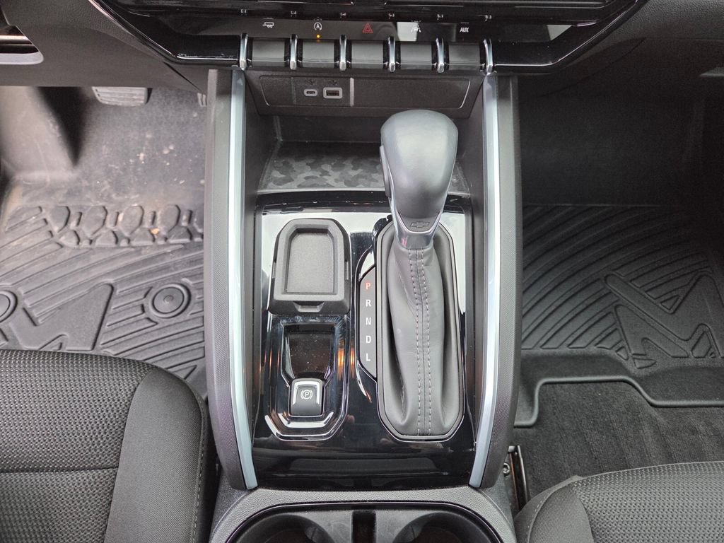 Used 2025 Chevrolet Colorado LT w/ Advanced Trailering Package RWD image 25