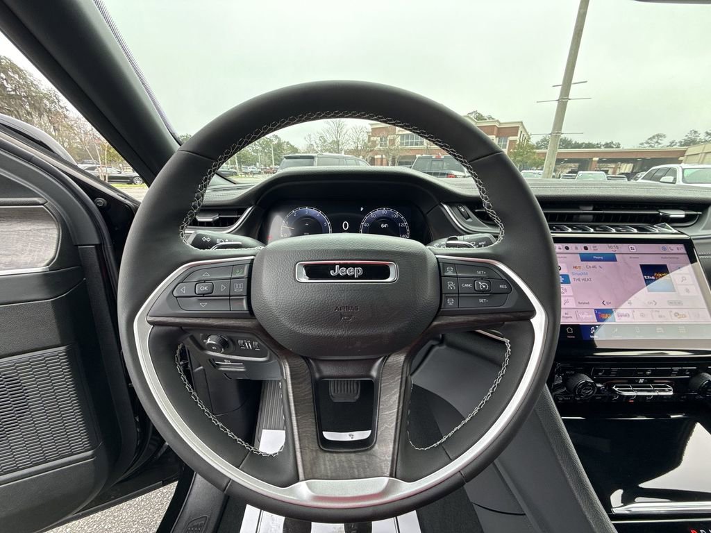 New 2025 Jeep Grand Cherokee Limited w/ Trailer Tow Package image 13