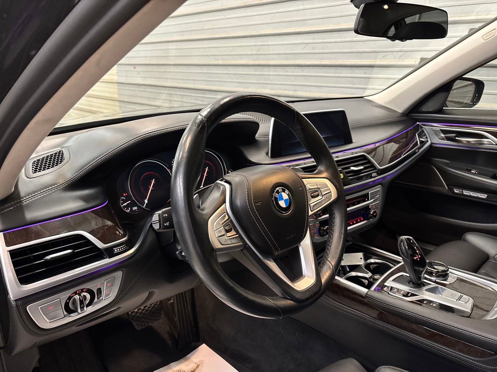 Used 2018 BMW 750i xDrive AWD/4WD image 13