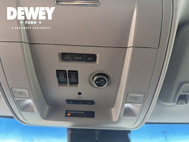 Used 2016 Chevrolet Tahoe LTZ AWD/4WD image 18