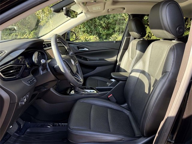 Certified 2022 Buick Encore GX Essence w/ Advanced Technology Package image 9