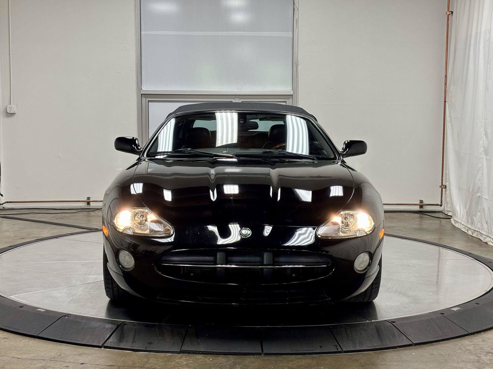 Used 2005 Jaguar XK8 Convertible RWD image 12