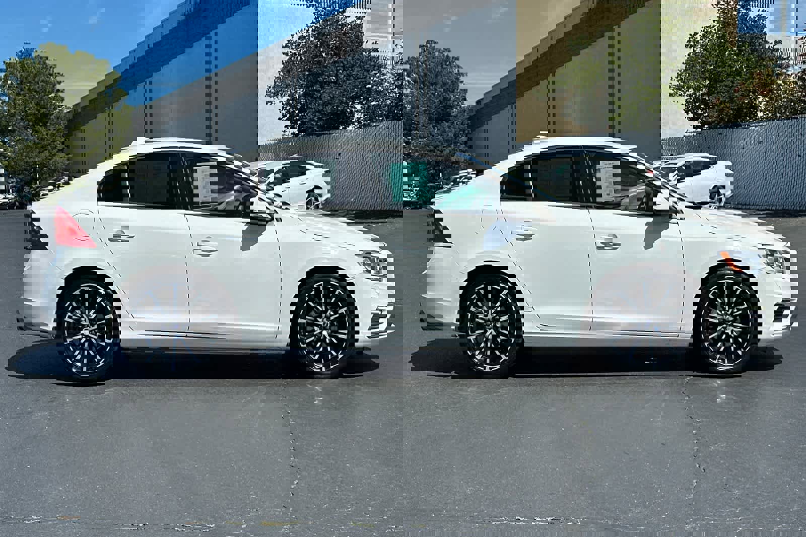 Used 2017 Volvo S60 T5 Dynamic w/ Vision Package image 6