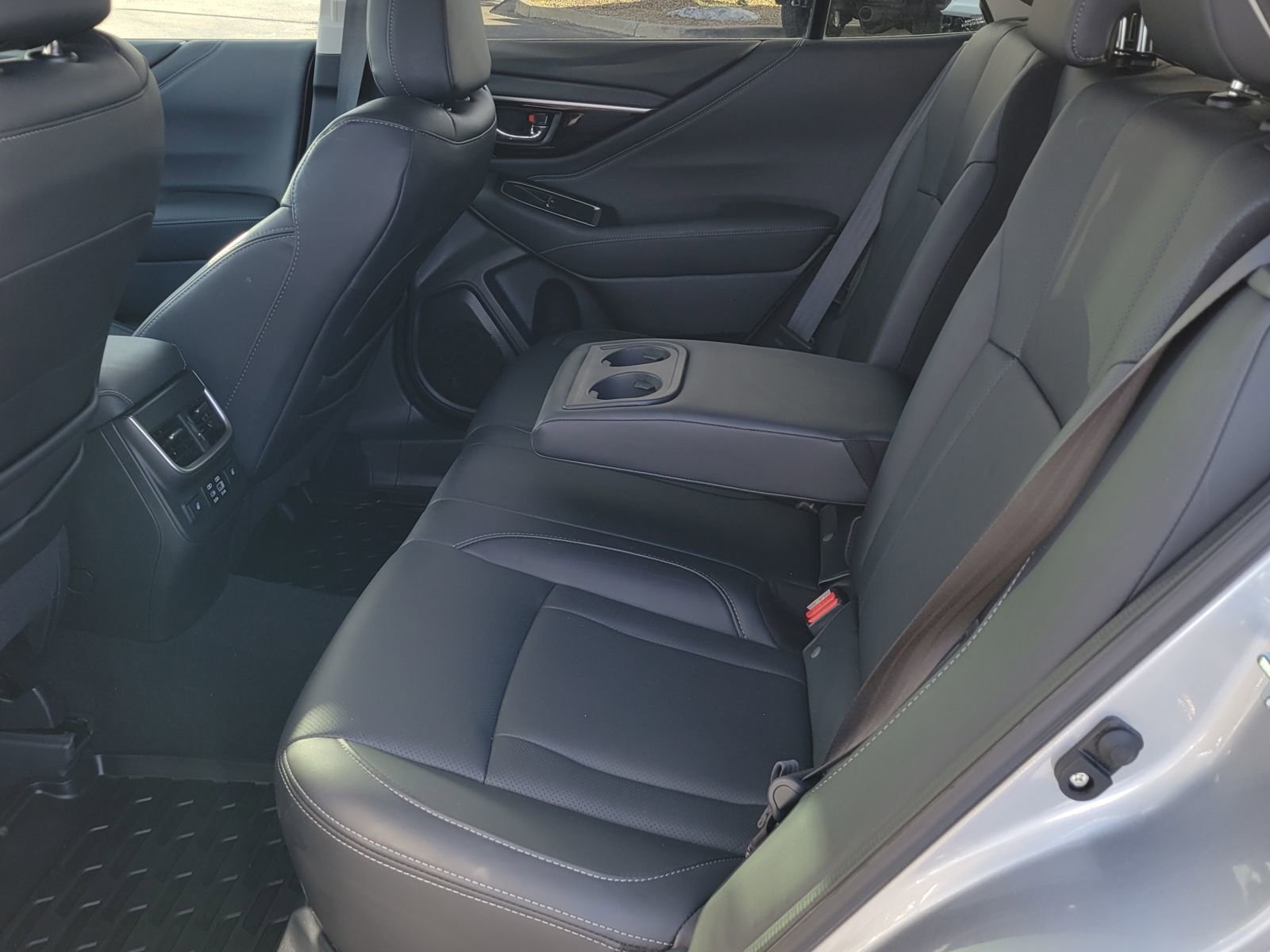 Used 2025 Subaru Outback Touring XT image 8