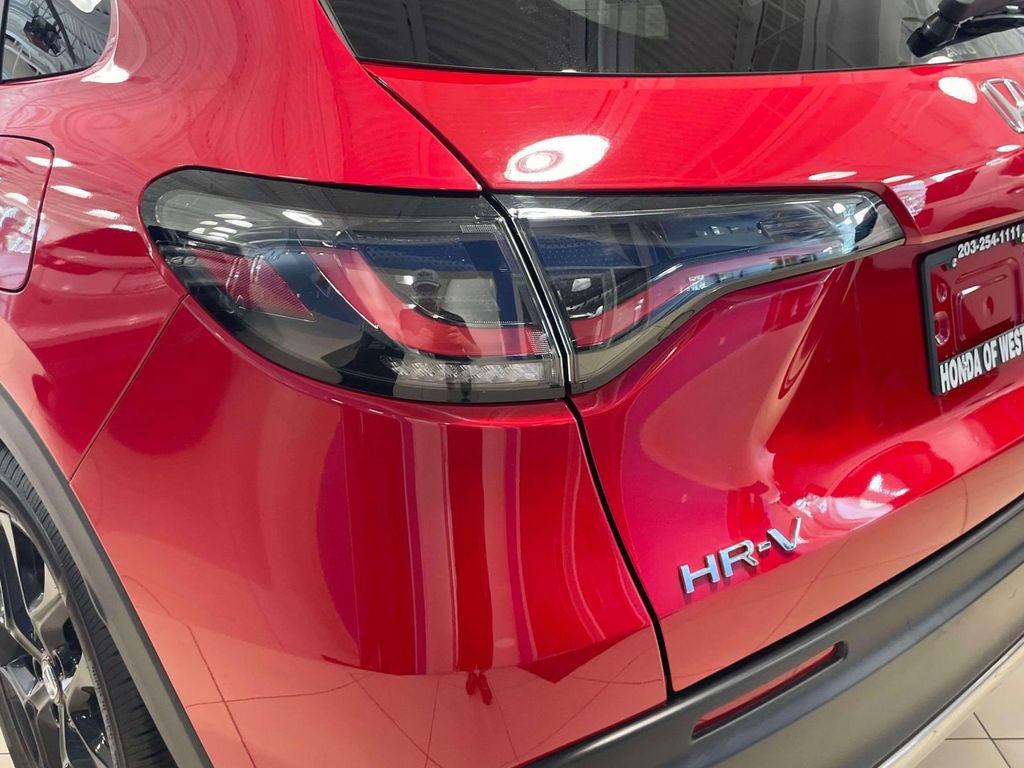 Certified 2025 Honda HR-V Sport image 9