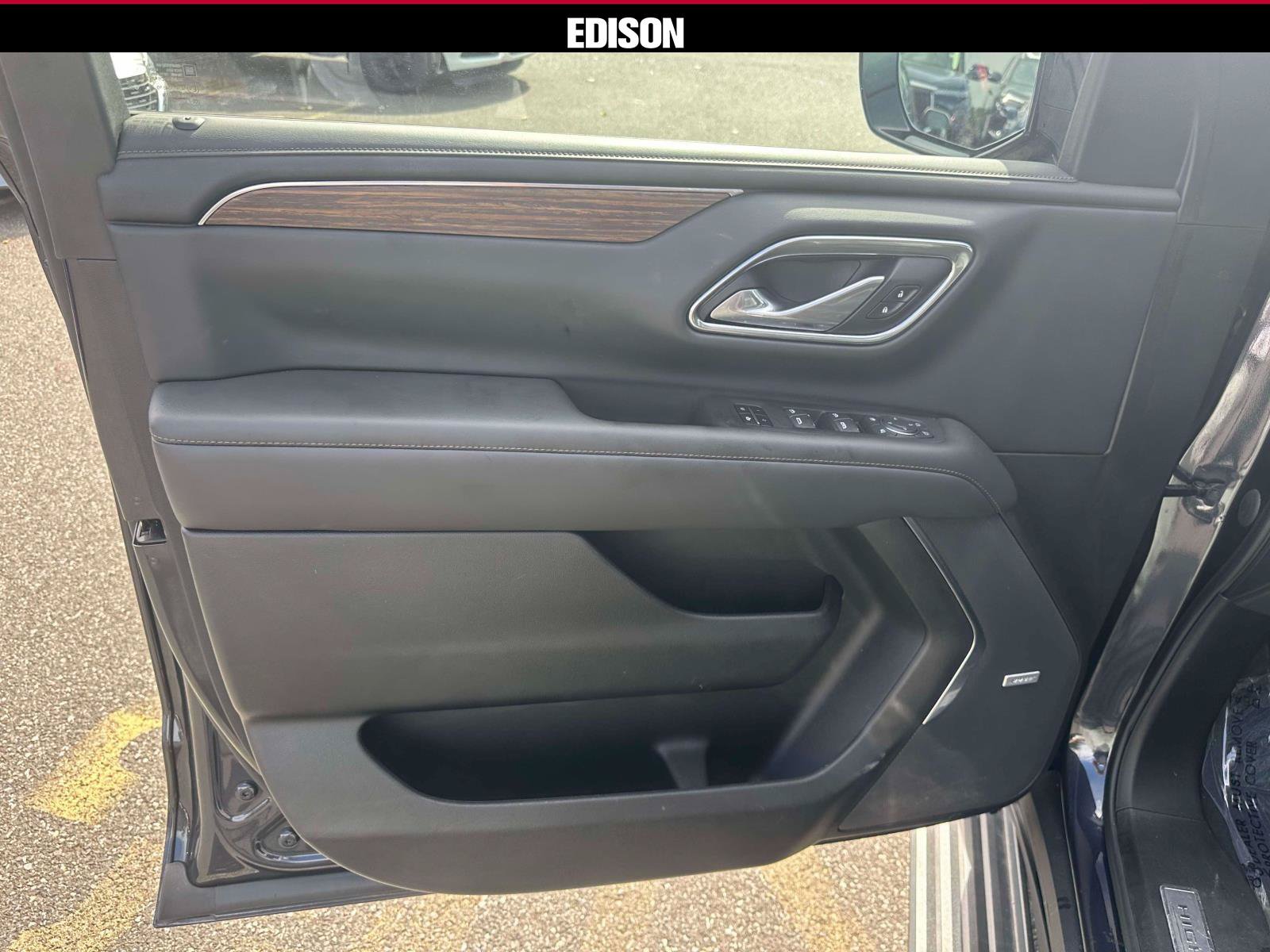 Used 2023 Chevrolet Tahoe High Country AWD/4WD image 15