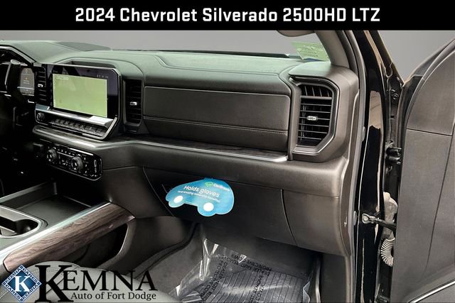 Used 2024 Chevrolet Silverado 2500 LTZ w/ LTZ Premium Package image 33